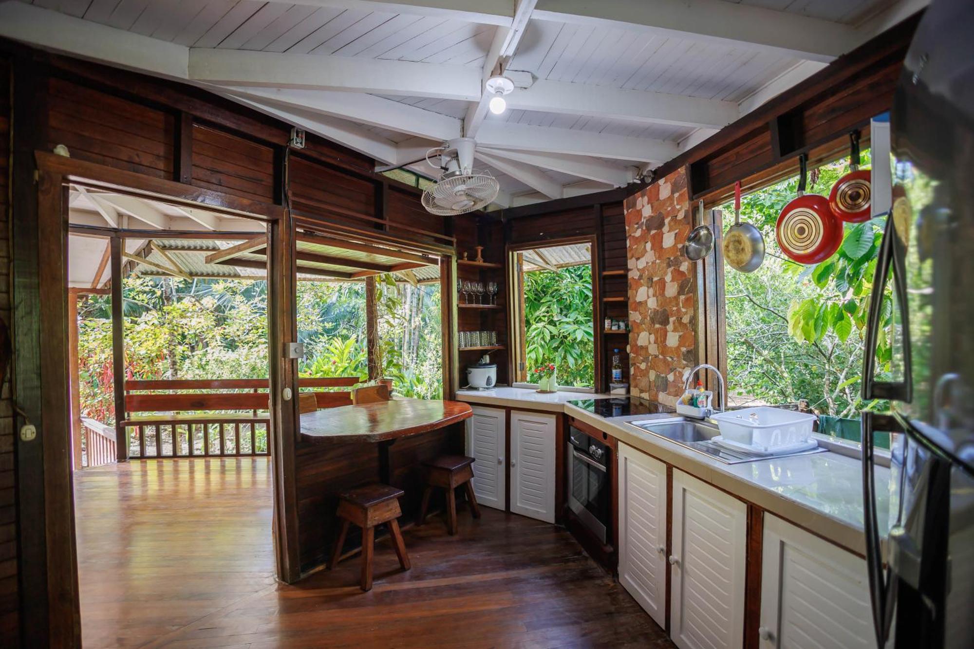 Bungalows Aché Cahuita Exterior foto